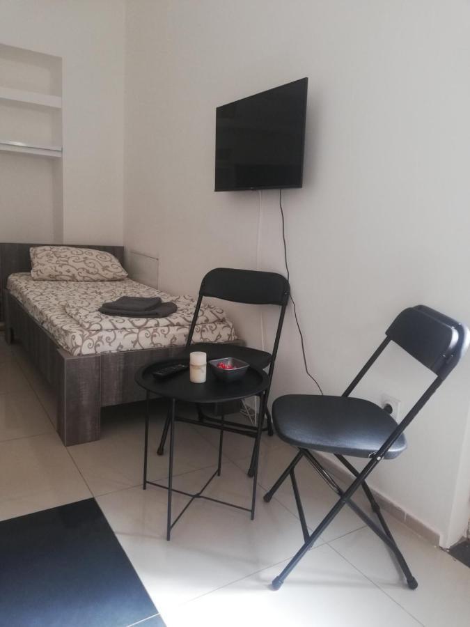 Apartman Mladenovic Apartment Zajecar Bagian luar foto